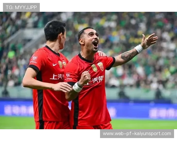 上海海港外援强势表现，卫冕之路畅通无阻